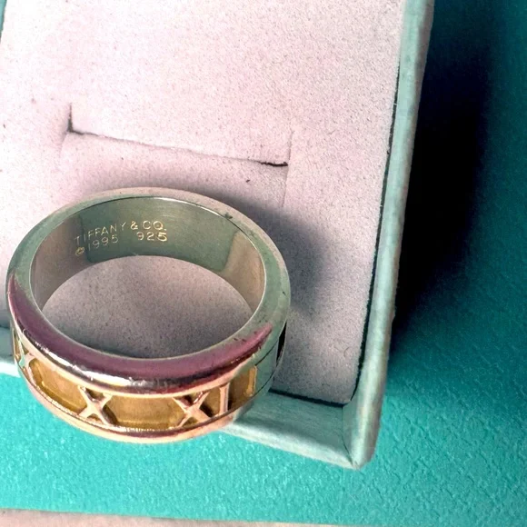 Tiffany & Co Atlas Relief Ring 95 Raised Roman Numerals Wide Band 925 Sz 6 & Bag - Picture 7 of 9
